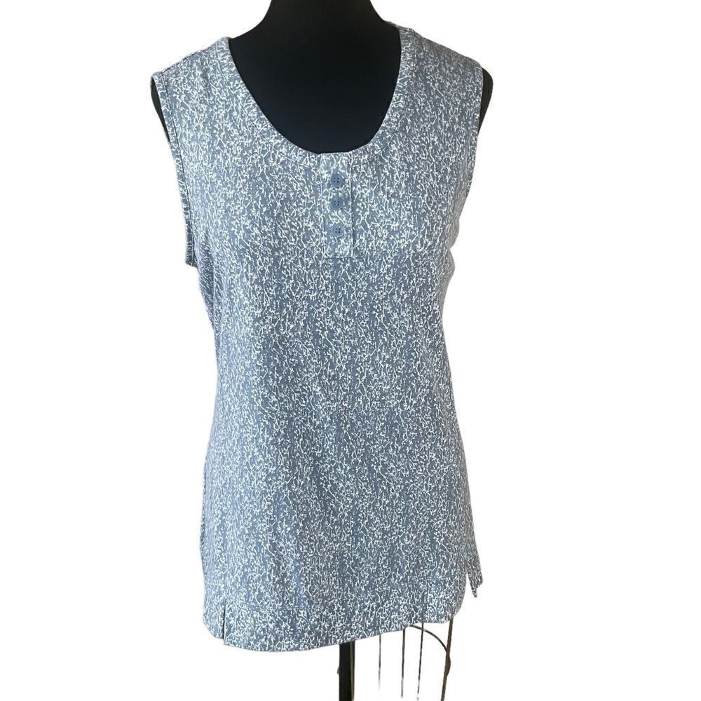 Liz Claiborne Sleeveless Knit Top White and Blue Soft Cool Size M